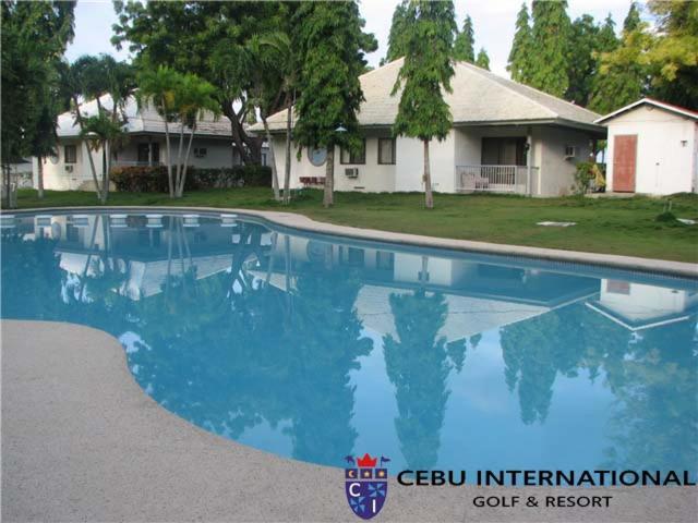 Cebu International Golf And Resort บาดิอัน ภายนอก รูปภาพ