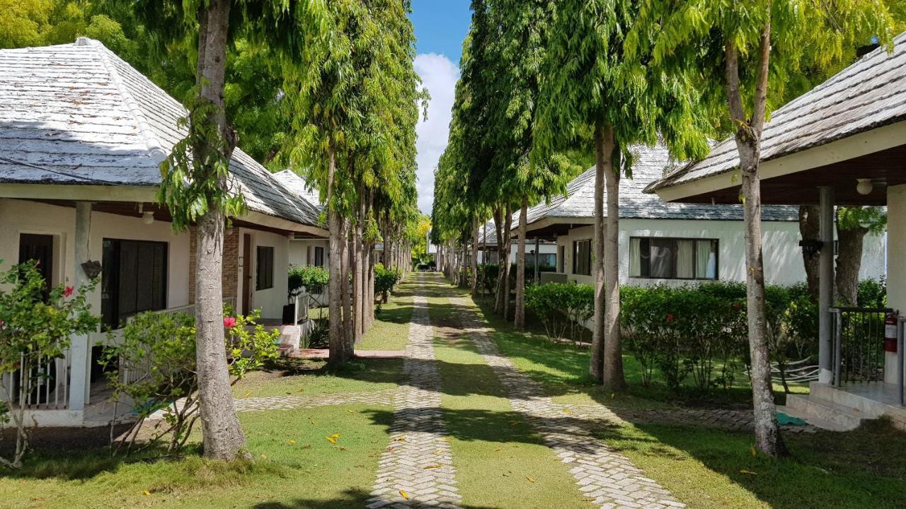 Cebu International Golf And Resort บาดิอัน ภายนอก รูปภาพ